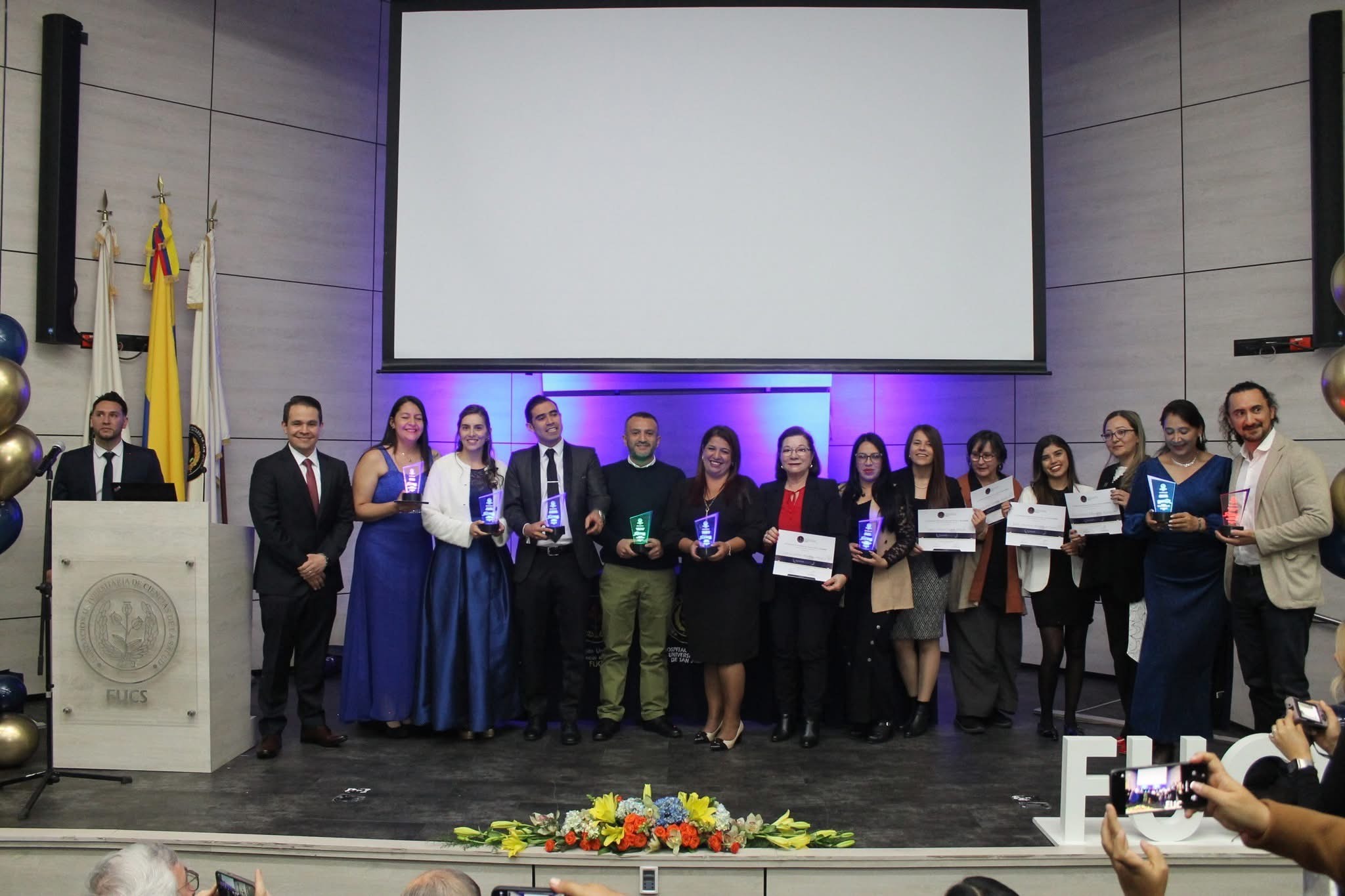 La FUCS exalta el talento, liderazgo e impacto social de sus egresados