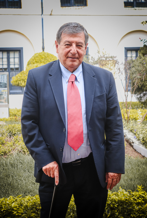 Dr. Edgar Alberto Muñoz Vargas